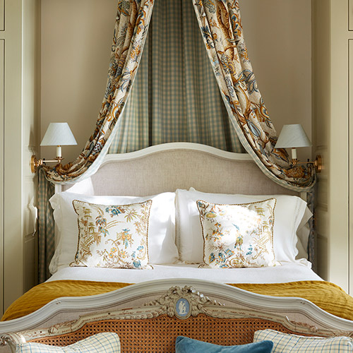 CHATEAU AVIGNON PROVENCE - featured room bedroom